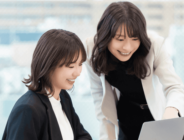 調査を相談する企業担当者